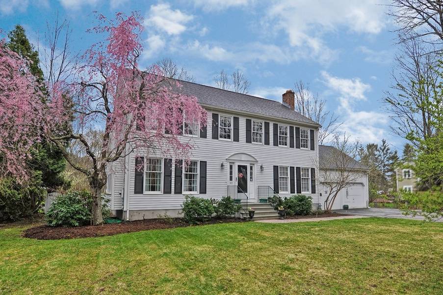 414 Main Street, Medfield, MA 02052