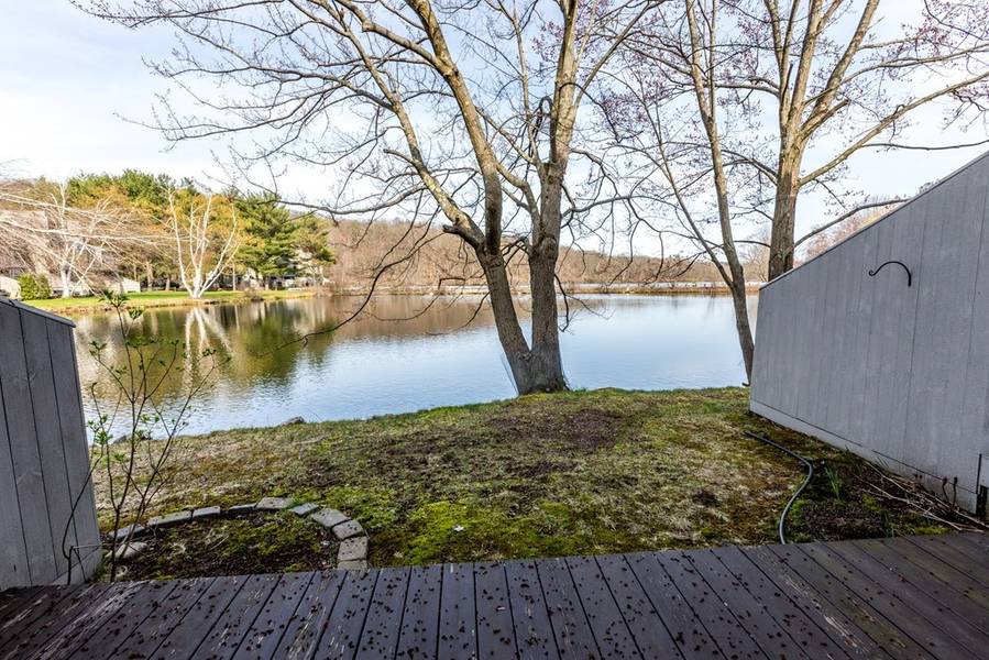 88 Mill Pond #88, North Andover, MA 01845