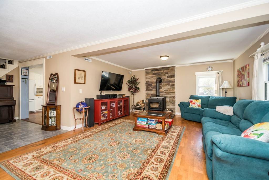 Saugus, MA 01906,18 Westland Ave