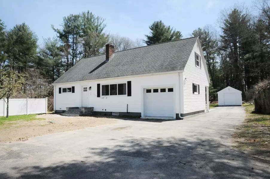 735 Whipple Rd, Tewksbury, MA 01876