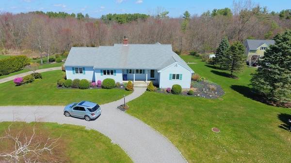 28 Galfre Rd, Lakeville, MA 02347