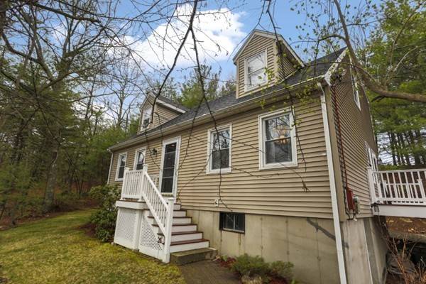 100 Spoonhill Ave, Marlborough, MA 01752