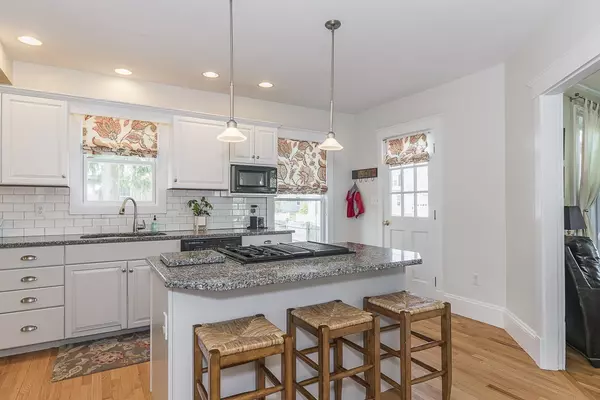 Hamilton, MA 01982,142 Railroad Avenue