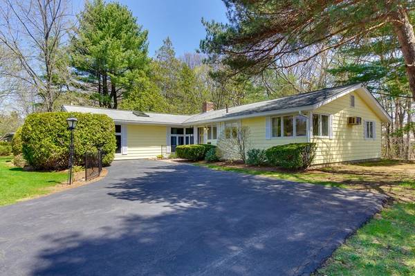 76 Joseph Road, Framingham, MA 01701