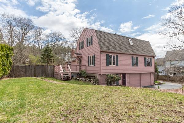 18 Maple Avenue, Upton, MA 01568