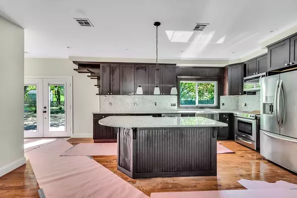 Natick, MA 01760,49 Beacon St