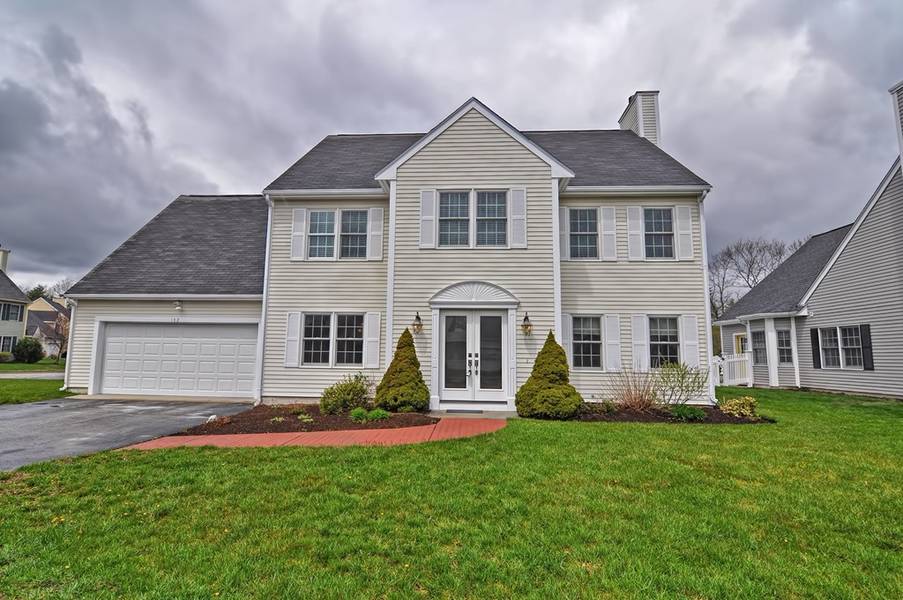 152 Clear Pond Dr #152, Walpole, MA 02081