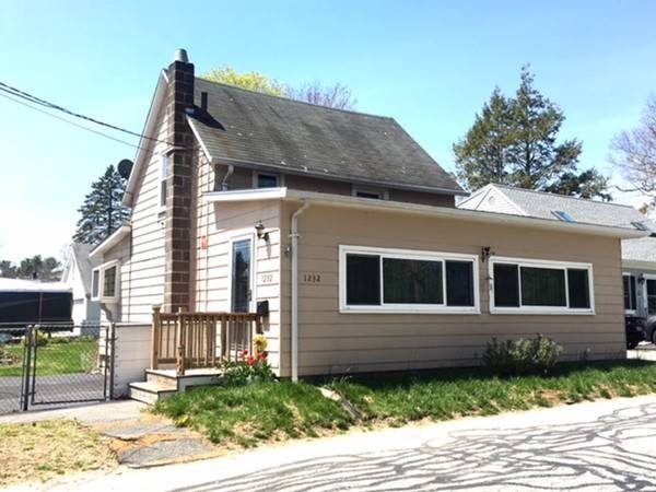 1232 Sassaquin Avenue, New Bedford, MA 02745