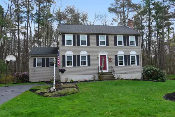 13 Mary Anne Drive, Franklin, MA 02038