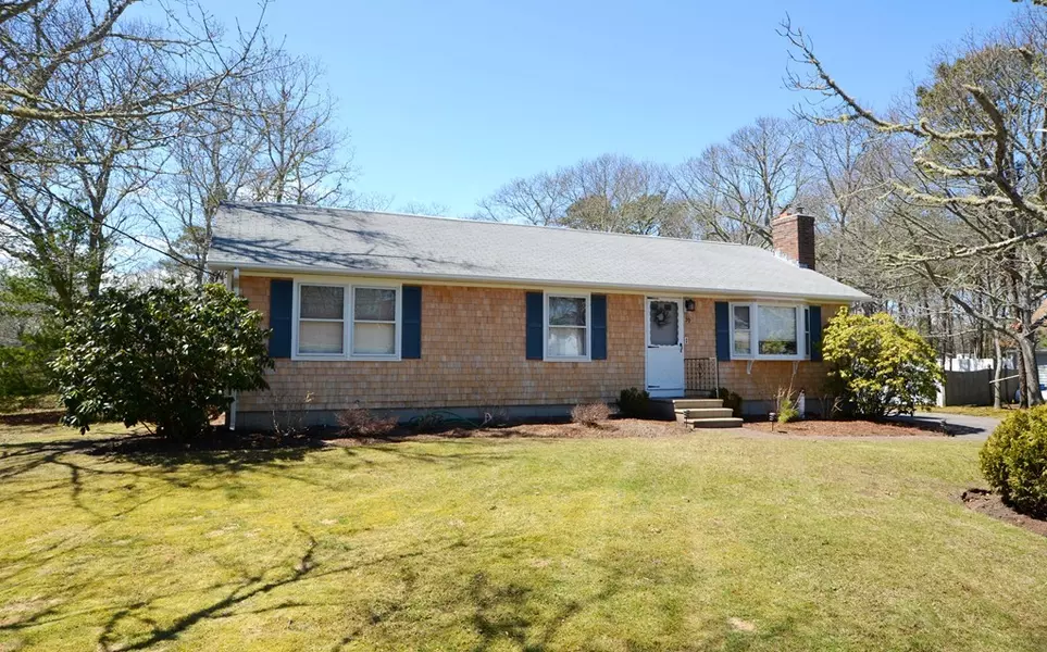 39 Pine Grove Rd, Yarmouth, MA 02664