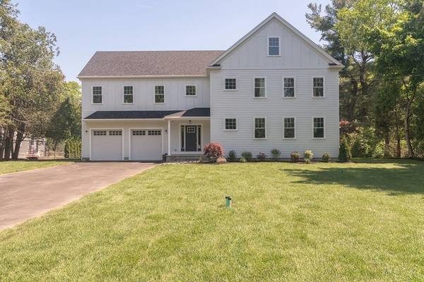 324 Concord Rd, Bedford, MA 01730