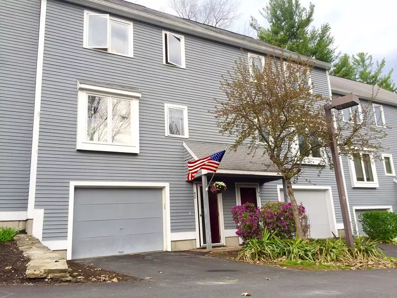 42 Country Hill Ln #42, Haverhill, MA 01832