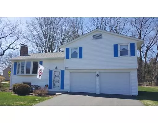 267 River Rd, Agawam, MA 01001