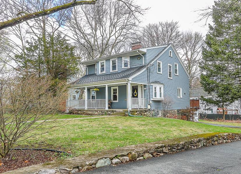 48 Cedar St, Dedham, MA 02026