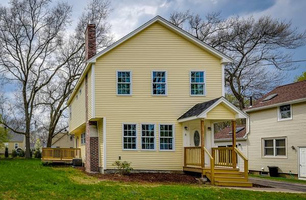 8 Fairlawn Cir, Shrewsbury, MA 01545