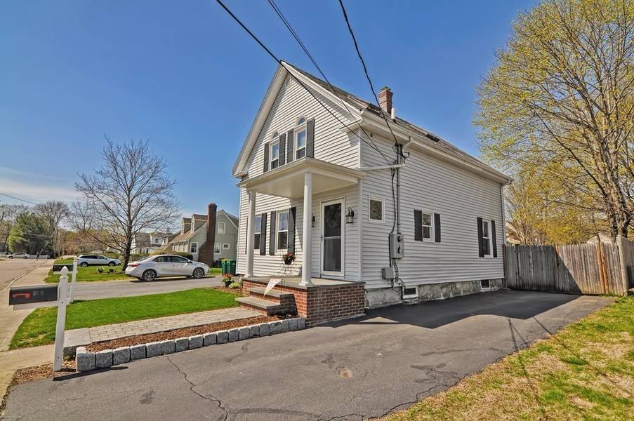 37 Davis St #1, Mansfield, MA 02048