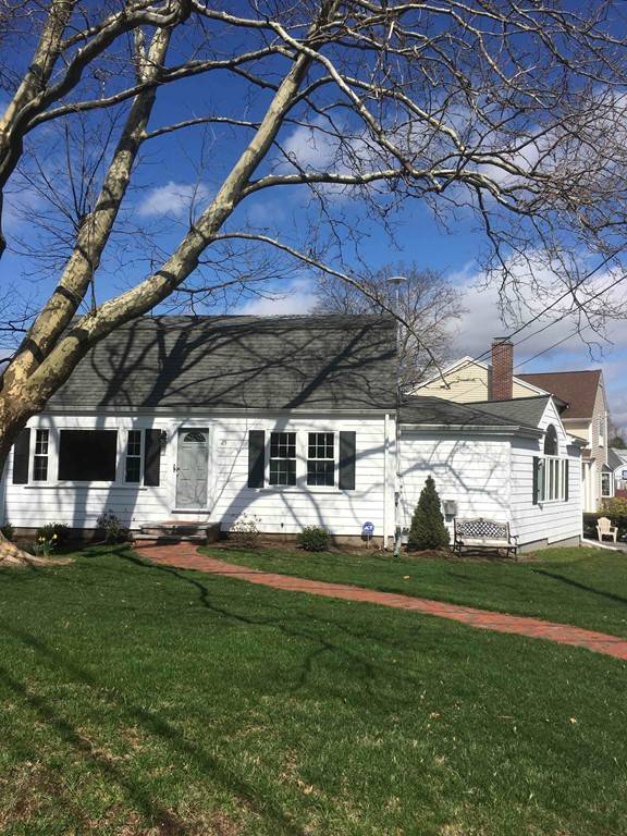 25 Drury Ln, Wakefield, MA 01880