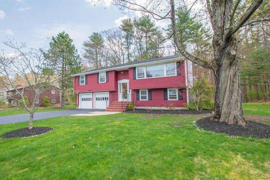 13 Ledgetree Road, Medfield, MA 02052