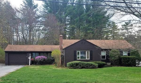 47 Charlton St, Oxford, MA 01540