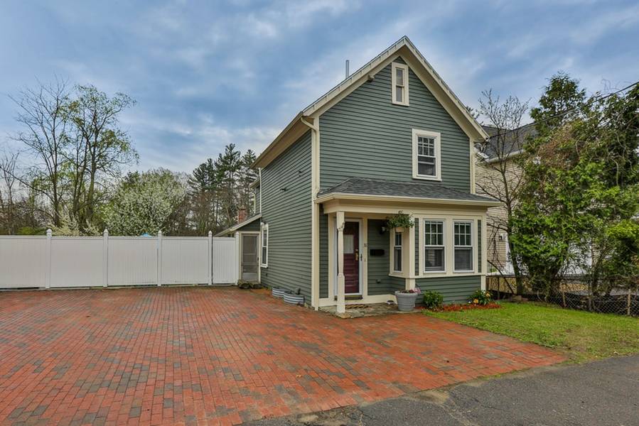 38 Burlington Avenue, Wilmington, MA 01887