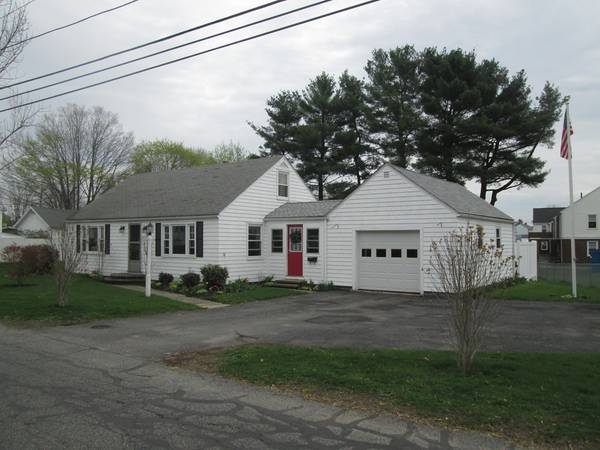 19 Wheelock St, Oxford, MA 01540