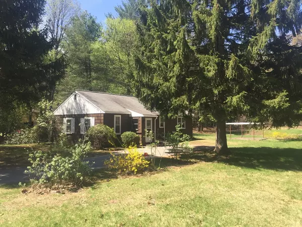 44 Laurelwood Rd, Sterling, MA 01564