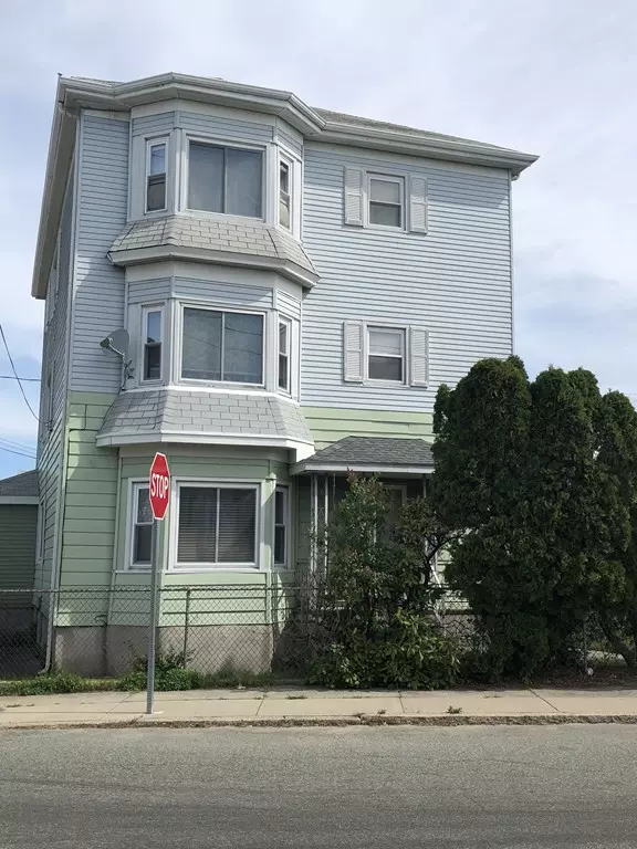 654 Alden St, Fall River, MA 02723