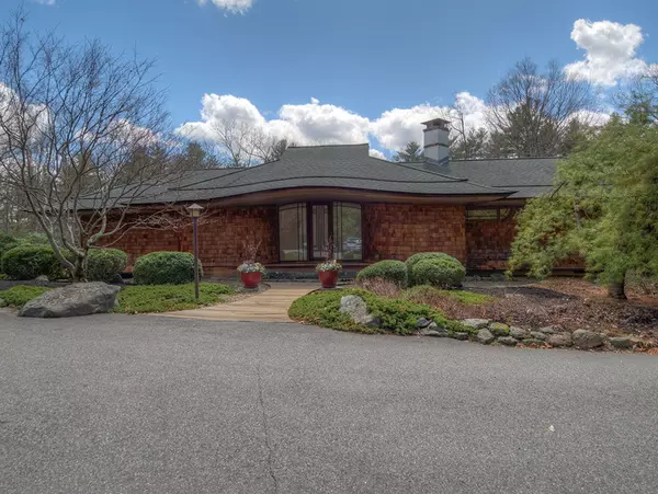 10 Sweet Bay Ln, Lincoln, MA 01773