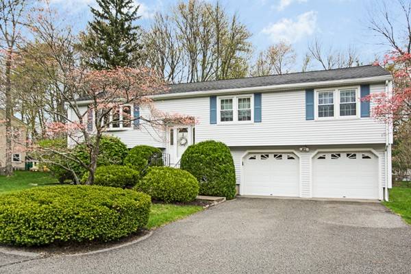 37 Hapgood Way, Shrewsbury, MA 01545