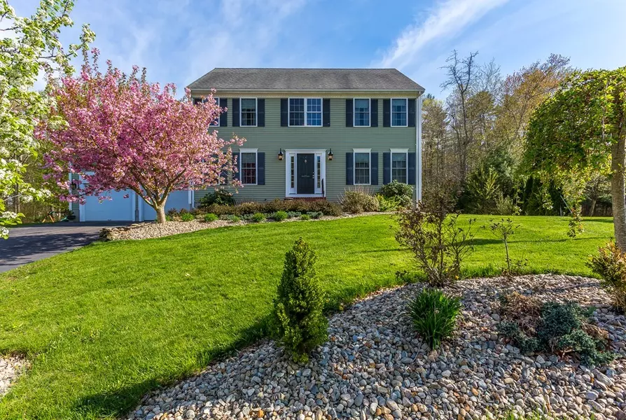 175 Whippoorwill Dr, Raynham, MA 02767