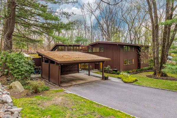 43 Peacock Farm Road, Lexington, MA 02421