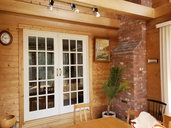 Holyoke, MA 01040,67 Keyes Road