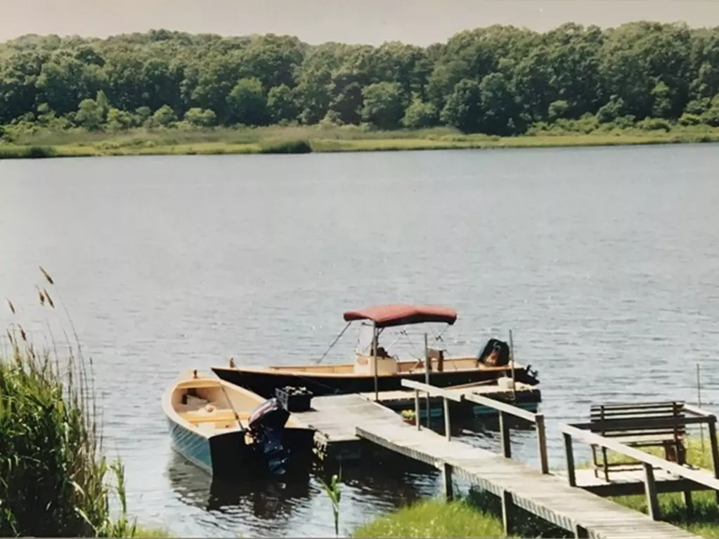 Westport, MA 02790,155 Donovans Ln