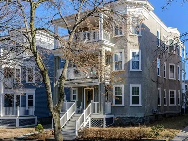 105 Browne St #1, Brookline, MA 02446