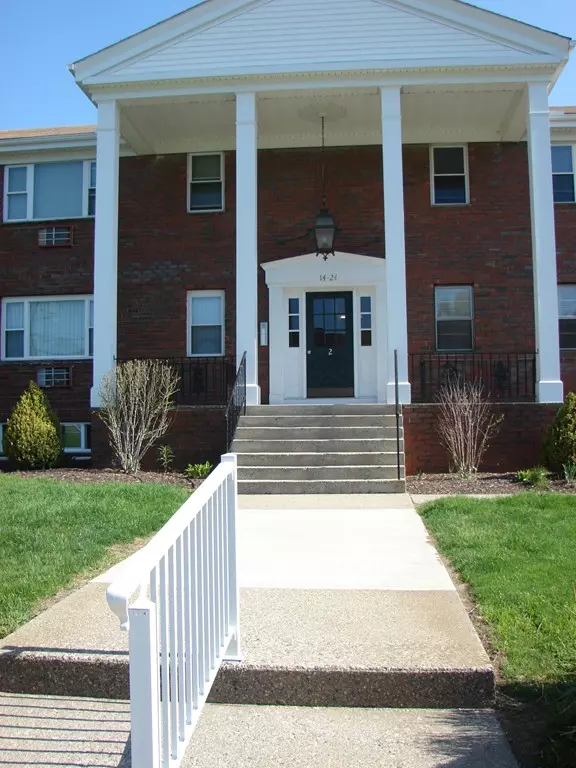 Agawam, MA 01001,23 Regency Park Drive #23