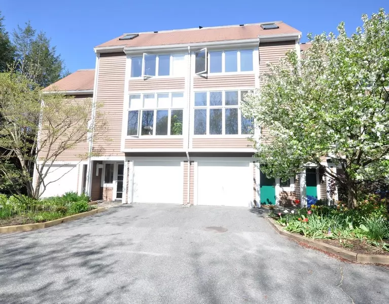 44 Greenridge Lane #44, Lincoln, MA 01773