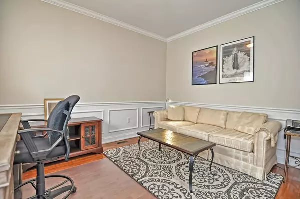 Needham, MA 02492,924 Central Avenue #924