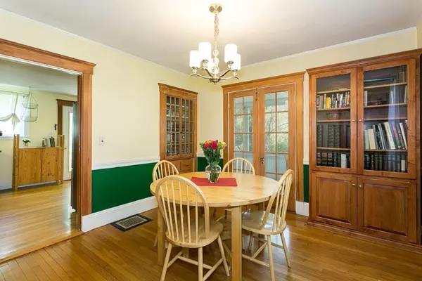 Needham, MA 02492,17 Alder Brook Lane