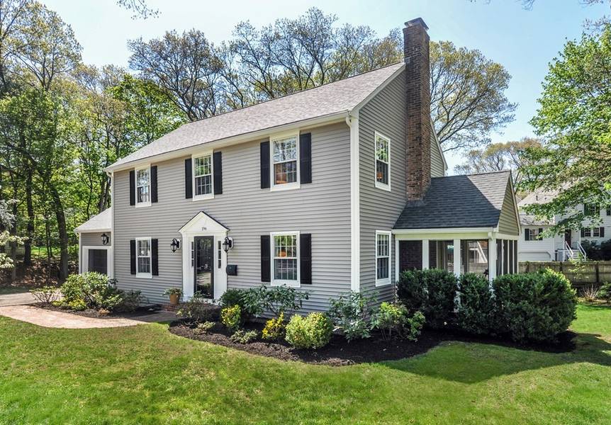 196 Walnut Street, Wellesley, MA 02481