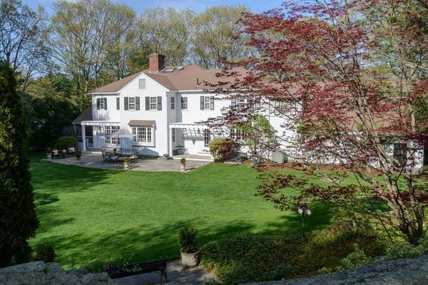 Wellesley, MA 02481,44 Greylock Rd