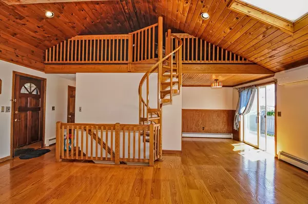 Nahant, MA 01908,12 Bay View Avenue #12