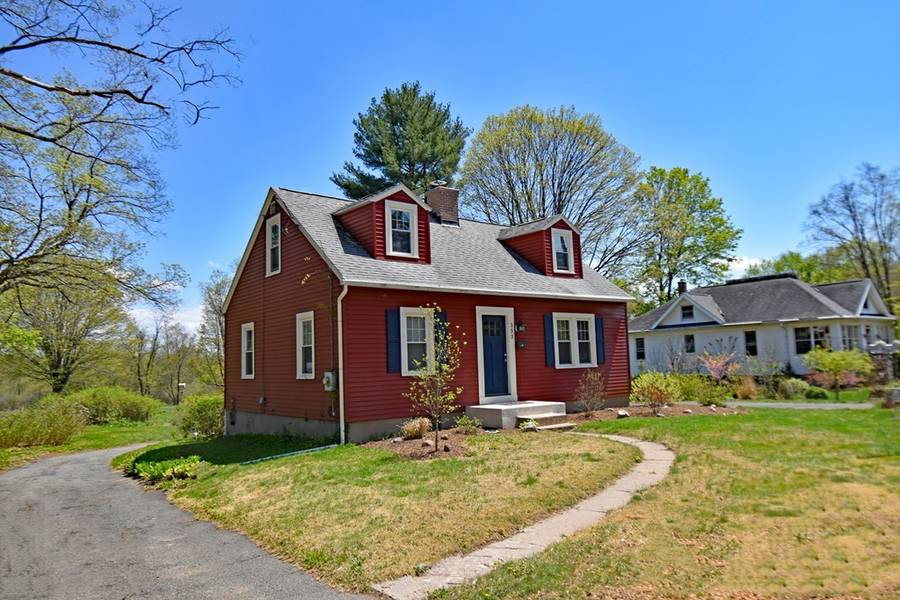 353 N. Main St, South Hadley, MA 01075