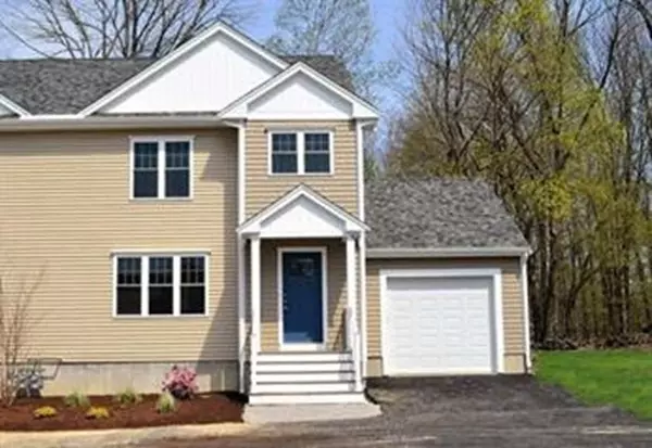 Taunton, MA 02780,125 Hart St. #4B