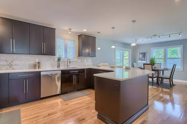 Wakefield, MA 01880,13 Cottage St #1