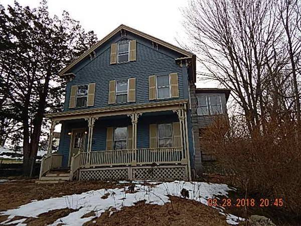 93 Chestnut St, Spencer, MA 01562