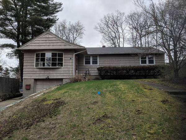 26 Russell Ln, Oxford, MA 01540