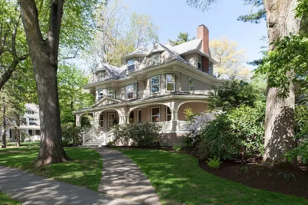 62 Lenox St, Newton, MA 02465