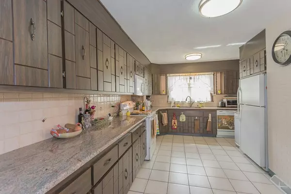 Everett, MA 02149,43 Sycamore St.