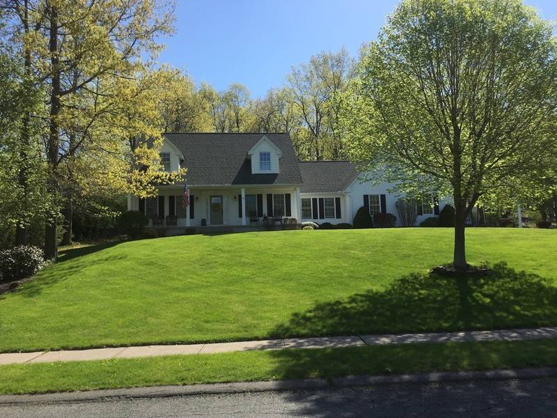 49 Hillcrest Cir, Westfield, MA 01085