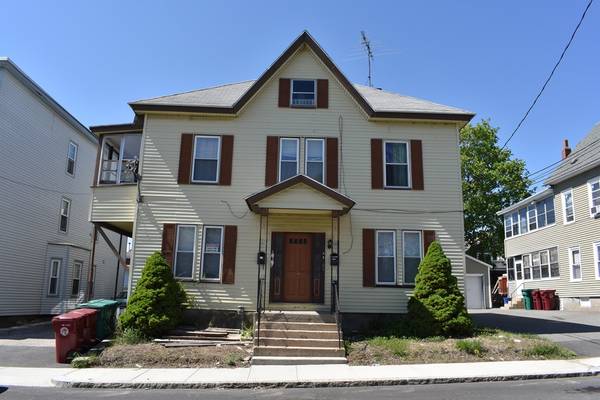 104 Lilley Ave, Lowell, MA 01850